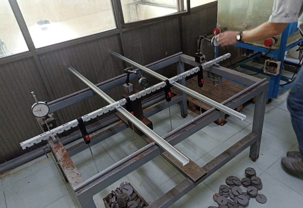 Thử tải khung xương thạch cao